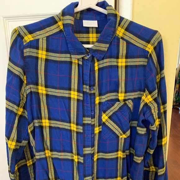 Soft, lightweight plaid flannel shirt - Picture 1 of 5